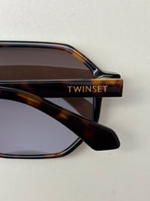 Carica l'immagine nel visualizzatore di Gallery, Twinset 116
