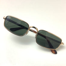 Carica l'immagine nel visualizzatore di Gallery, Occhiale da sole Rayban 3927
